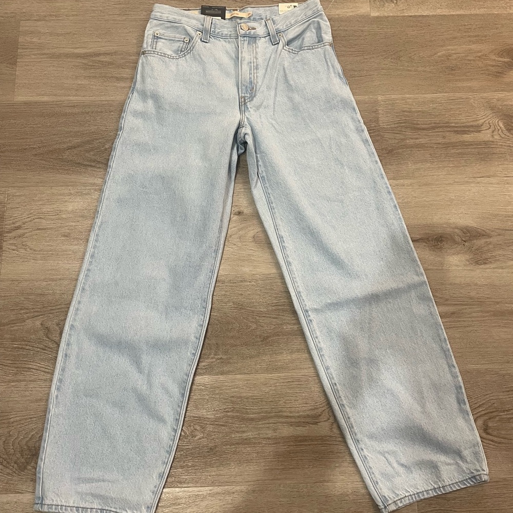 Levi’s Baggy Dad jeans